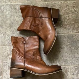 Diba true boots size 9